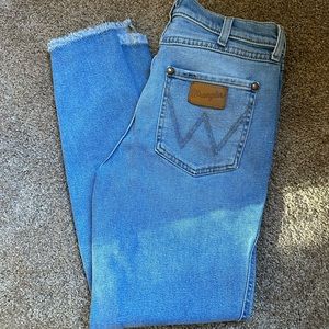 WRANGLER HERITAGE CROP — SIZE 26